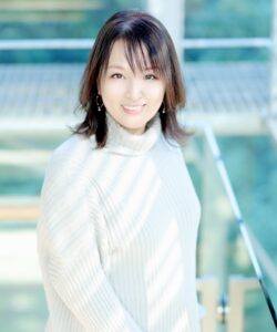 中山　容子